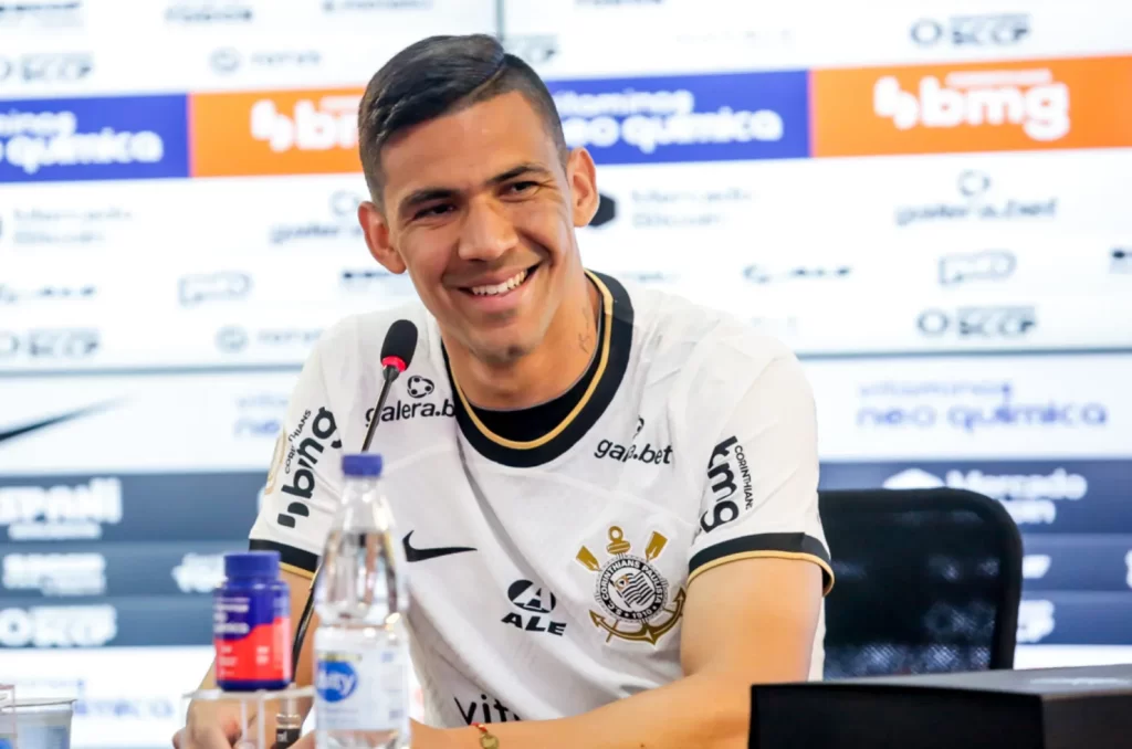 Divida com o Zagueiro Balbuena, gera transferban ao Corinthians