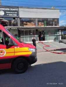 Incêndio em panificadora em São José é contido sem vítimas