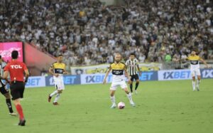 Criciúma busca empate heróico contra o líder Botafogo em 1 a 1 no Maracanã