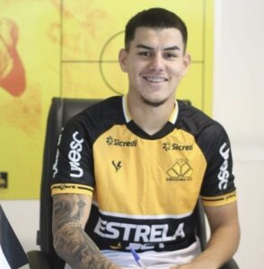 Tigre: Zagueiro Erick sai de ambulância em empate do Sub-23