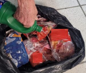 Mais de 200 quilos de alimentos impróprios para consumo são apreendidos em ação conjunta em Gravatal