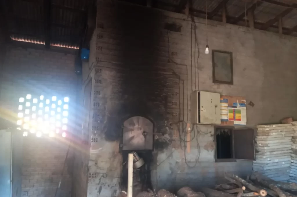 Incêndio que atingiu uma estufa de fumo em Içara