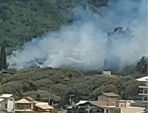 Incêndio atinge morraria de Penha