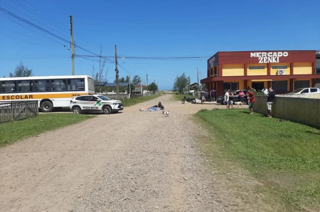 Local onde um jovem de 17 anos perdeu a vida ao colidir uma moto em um ônibus em Arroio do Silva