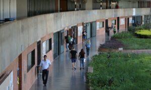 MEC fortalece ações para permanência de estudantes vulneráveis