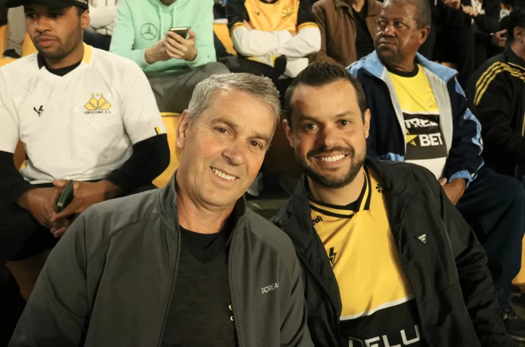 Fotos da torcida do Criciúma no Estádio Heriberto Hülse durante a vitória por 2 a 0 contra o Atlético-GO