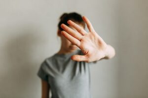 Feminicídio agora tem lei própria e pena de até 40 anos