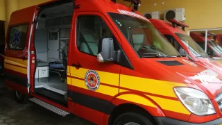Mulher ferida após ataque com faca pelo marido em pousada de Criciúma, socorrida e encaminhada à UPA da Próspera
