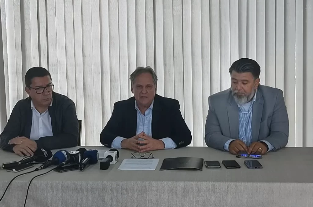 César Abreu advogado, de Clésio Salvaro