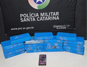 PM apreende cerca de 20 quilos de cocaína em Itajaí