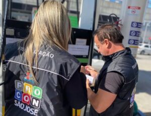 Procon cobra explicação sobre aumento de 7,11% nos combustíveis de São José