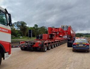 Video: Transporte de carga impacta no tráfego das BRs-470 e 101  