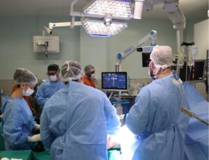 Unimed Litoral realizou a 50ª artroplastia robótica de joelho