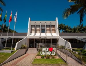 Univali avança cinco posições no Ranking da Folha