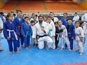 Rafael Macedo visita treinamento de judocas de São José