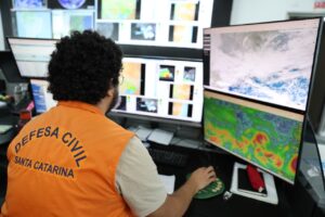 Chuvas fortes e temporais isolados atingem SC até sexta-feira