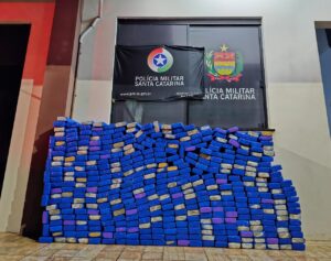 [VÍDEO] Quase 400 quilos de maconha são apreendidos em ação policial em SC