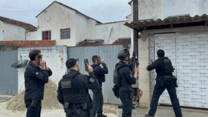 Megaoperação resulta na prisão de 35 suspeitos de integrar organização criminosa