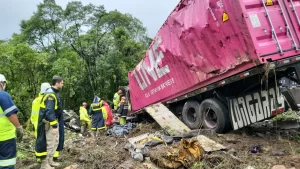 Condutor de caminhão envolvido em morte de nove ocupantes de Van na BR-376 é ouvido