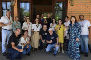 Vinícolas dos Vales da Uva Goethe recebem comitiva do Sebrae