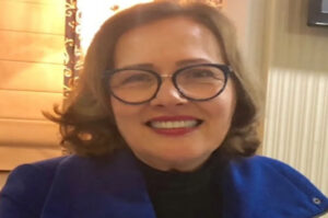 “Com a coragem e a sola de sapato”, resume Stela Talamini