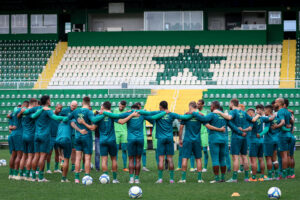 Chapecoense precisa vencer para não se complicar na Série B