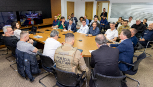 Motocicletas: riscos e soluções discutidos em reunião na Capital
