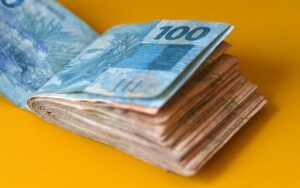 Saiba até quando o dinheiro esquecido nos bancos deve ser sacado