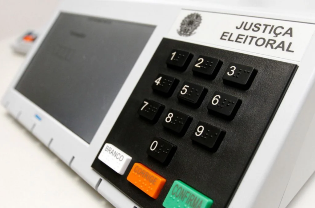 Cerca de 300 mil pessoas da Amurel estão aptas a votar neste domingo (6)