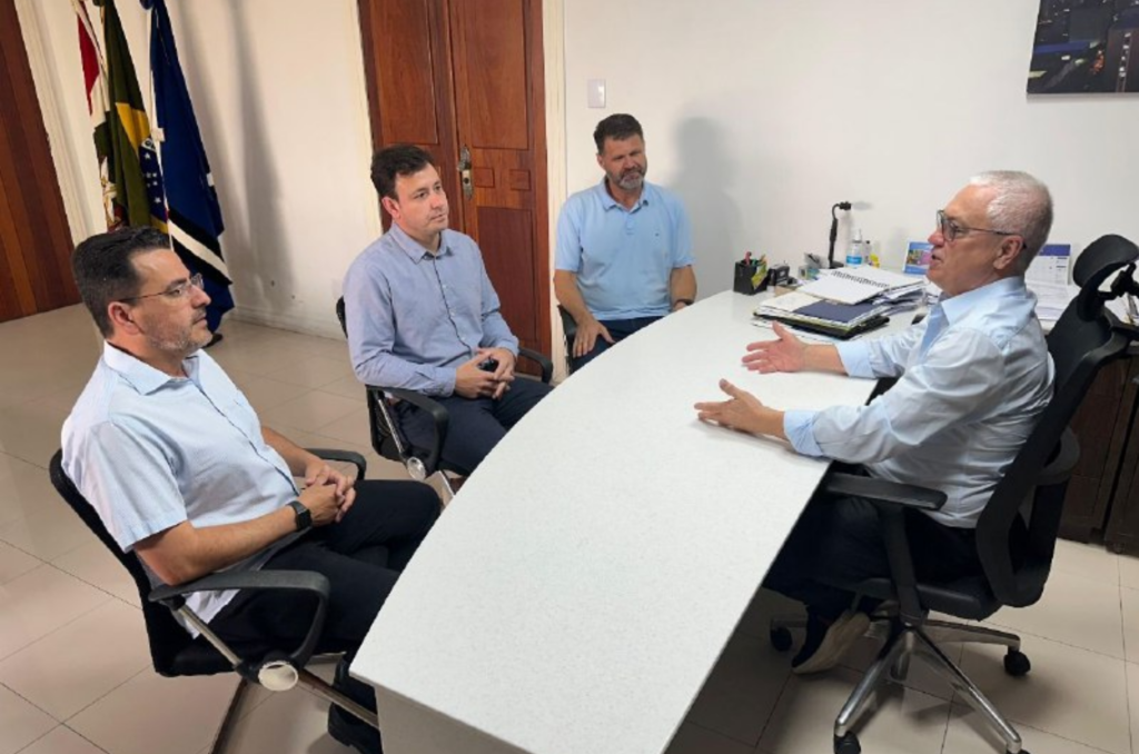 Prefeito eleito, Soratto visita Jairo Cascaes e inicia processo de transição