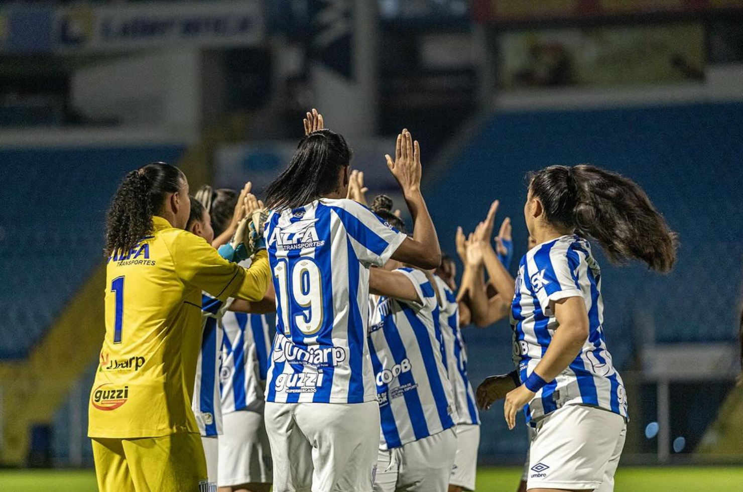 Avaí Kindermann sai na frente do Marcílio Dias no primeiro jogo da semifinal