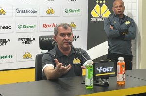 “No futuro esse ponto pode fazer a diferença”, diz Tencati após empate do Criciúma