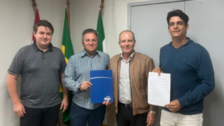 Novo prefeito de Laguna participa de reunião para eventos no verão 2025