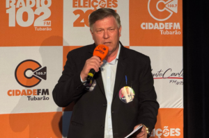 Expedito Michels mostra confiança nas pesquisas e aguarda resultado em Capivari de Baixo