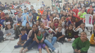 Alunos de Capivari de Baixo participam de contação de história