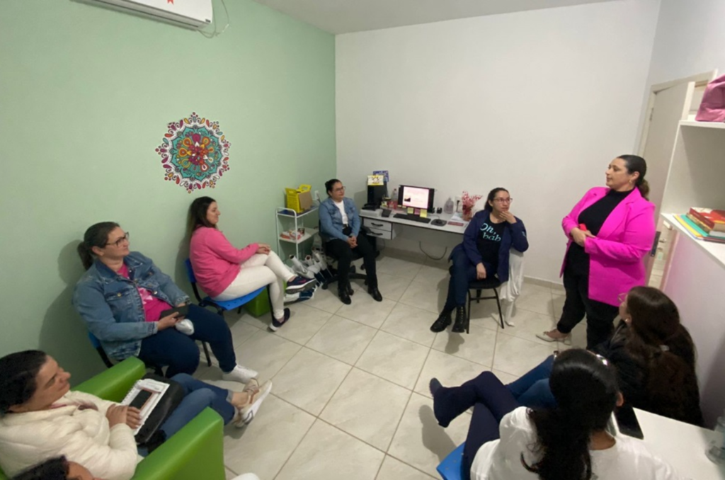 Centro Médico Especializado promove treinamento para enfermeiros em Gravatal