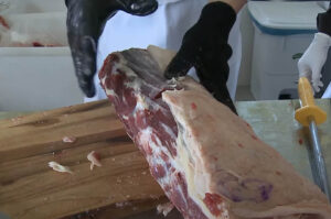 Vídeo: aprenda a fazer cortes de carne bovina
