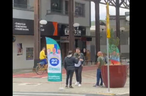Vídeo: clima esquenta em Forquilhinha entre assessor de candidato e político