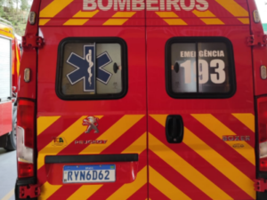 Motociclista bate em caminhão estacionado em Major Vieira