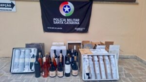 Veículo e carga ilegal de vinho são apreendidos em SC