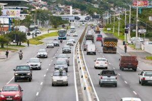 SC-401 terá faixa única à noite para obras de terceira faixa