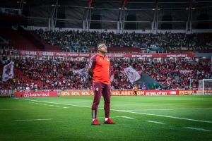 Técnico colorado havia projetado lance de bola parada para superar o Criciúma