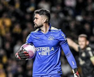 Tigre: Gustavo treina uma parte da atividade e Jonathan em separado