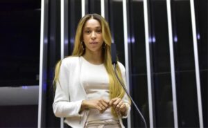 Fim da escala 6×1: PEC começa a tramitar na Câmara
