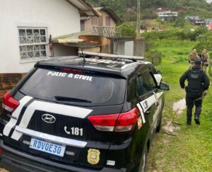 Operação em Garopaba prende casal por tráfico e associação criminosa