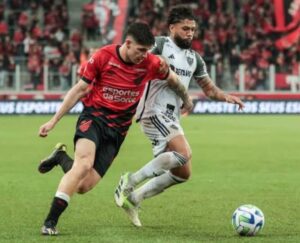 Deu ruim: Z-4 do Brasileirão cola no Criciúma após vitória do Furacão