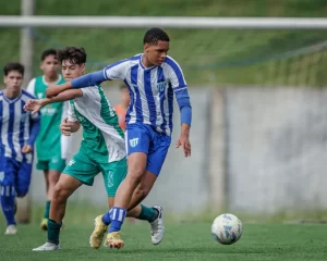 Base do Avaí goleia Ajax/Fair Play e avança à semifinal Sub-15