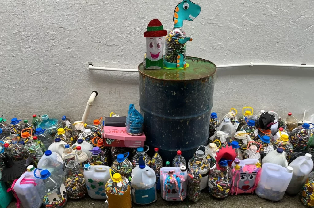 600 kg de pilhas arrecadadas pelos alunos dos colégios de Turvo