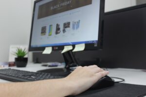 Entidade projeta faturamento de R$ 5,2 bilhões na Black Friday