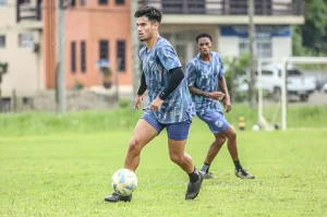 Caravaggio inicia preparação para jogo decisivo da Copa SC